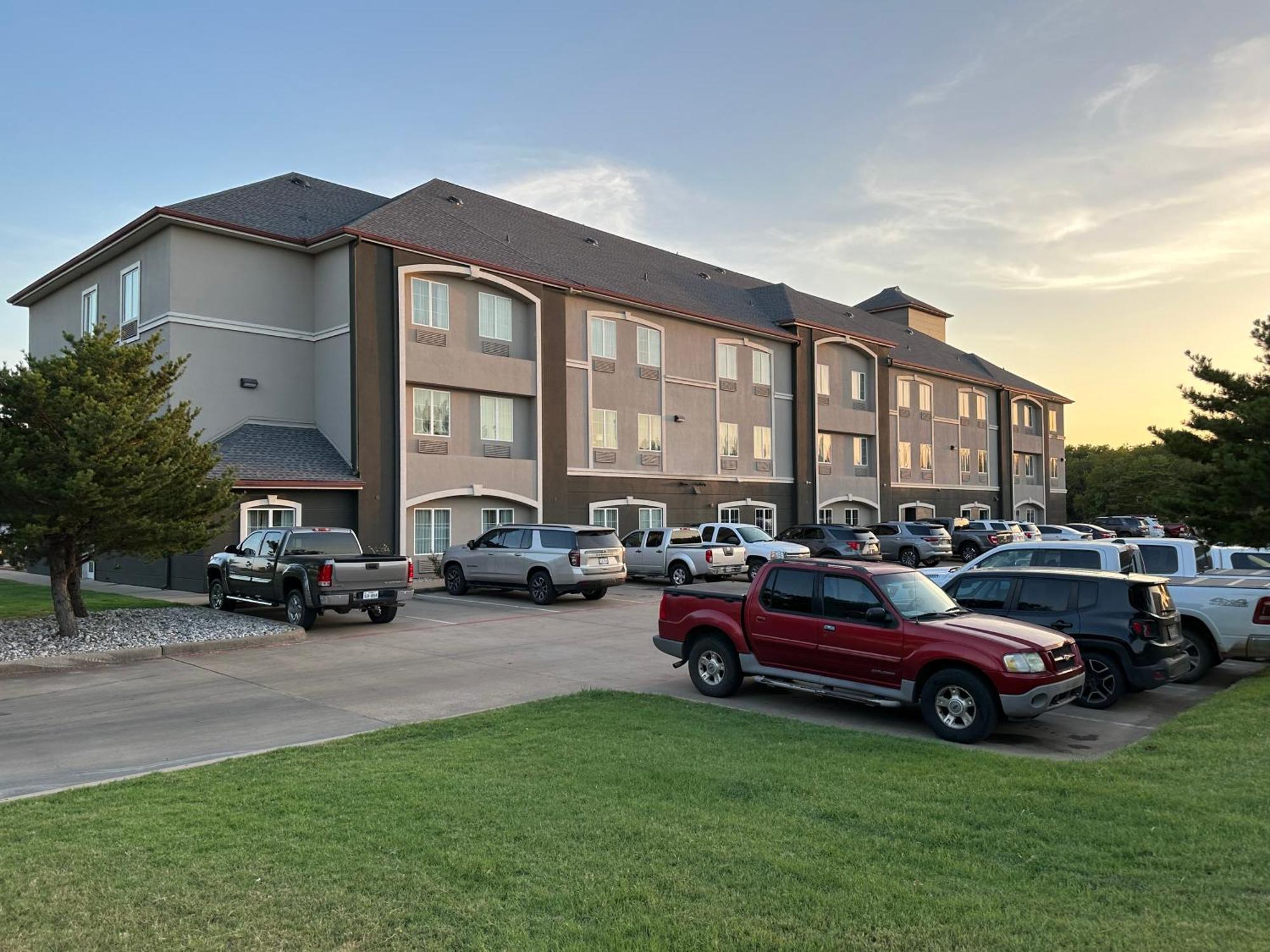 La Quinta By Wyndham Sulphur Springs Exterior photo